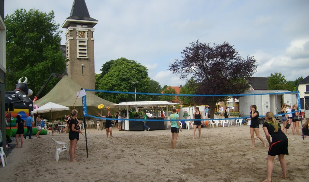 Ste Beachvolleybaltoernooi In Mari Nvelde Het Laatste Nieuws Uit