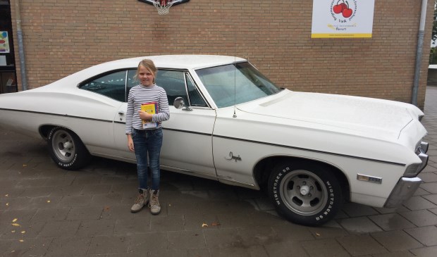 Afsluiting Kinderboekenweek Varik met schoolplein vol voertuigen
