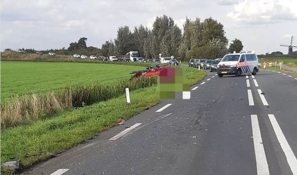 Autos En Bestelwagen Botsen Op Zijdeweg Bij Oud Alblas Al Het Nieuws