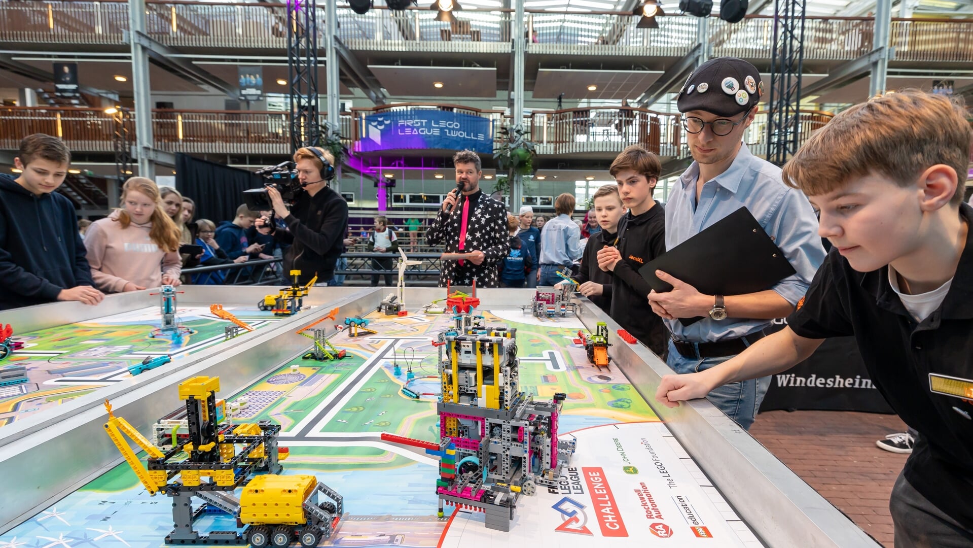 Kinderen Aan De Slag Met Eigen Masterpiece Tijdensregiofinale First