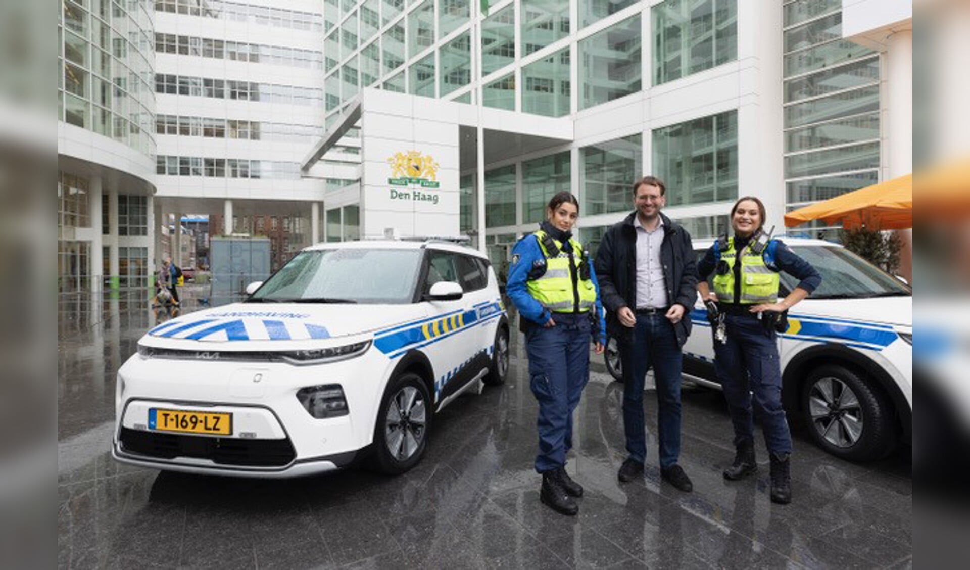 Zo Zien De Autos Van Haagse Handhavers Er Vanaf Vandaag Uit Al Het