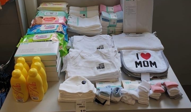 Inzamelactie Stichting Babyspullen bij Zeeman Middelharnis