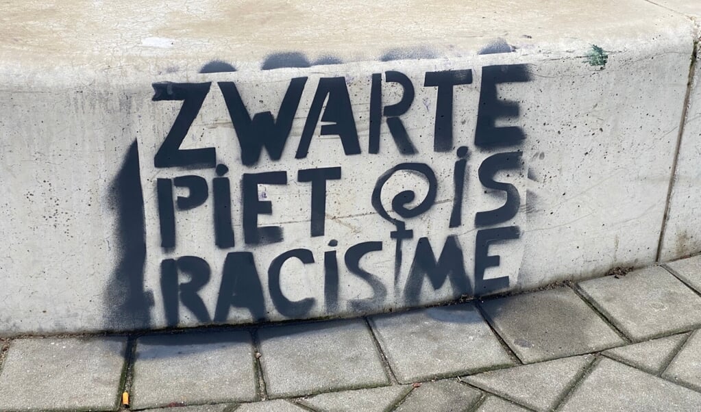 Leuzen Aangebracht In Tuinzigt Zwarte Piet Is Racisme Bredavandaag