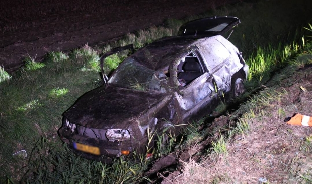 Auto Belandt In Sloot Bij Eenzijdig Ongeval In Poortvliet - Oozo.nl