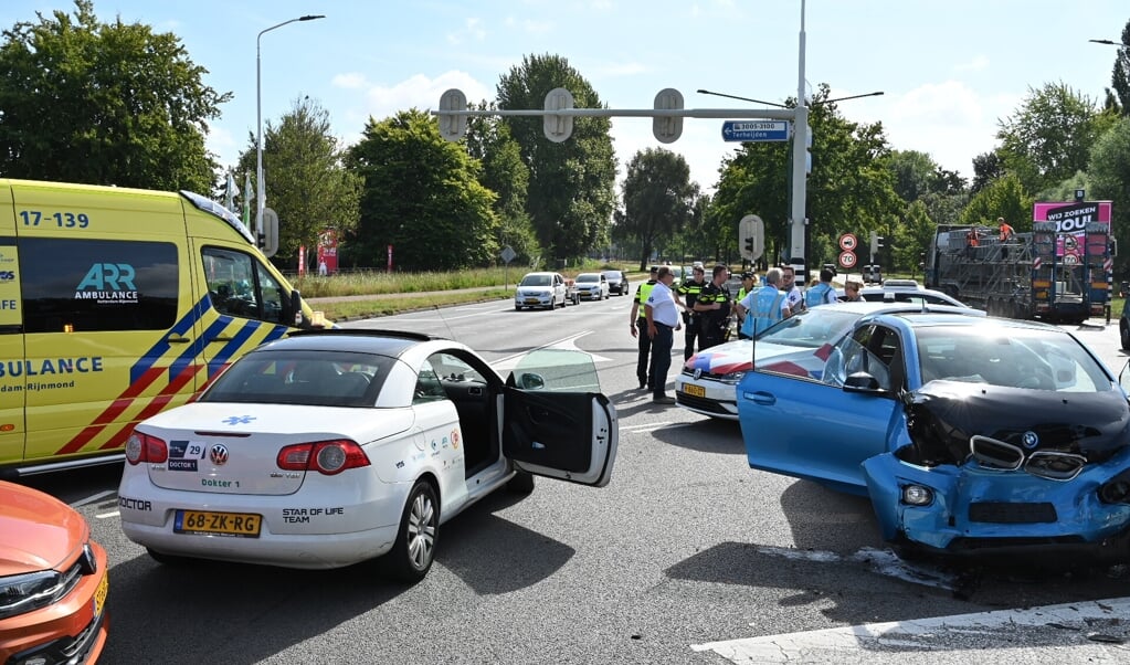 Ongeval Op Kruising Van De Nieuwe Kadijk En Terheijdensweg Veel Schade