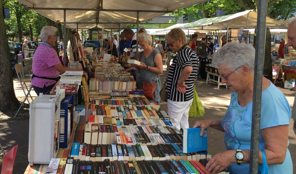 De Delftse Boekenmarkt Komt Er Weer Aan Al Het Nieuws Uit Delft