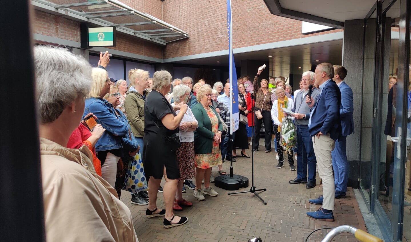 Kringloopwinkel Woord En Daad In Houten Geopend Kringloop Is Hip