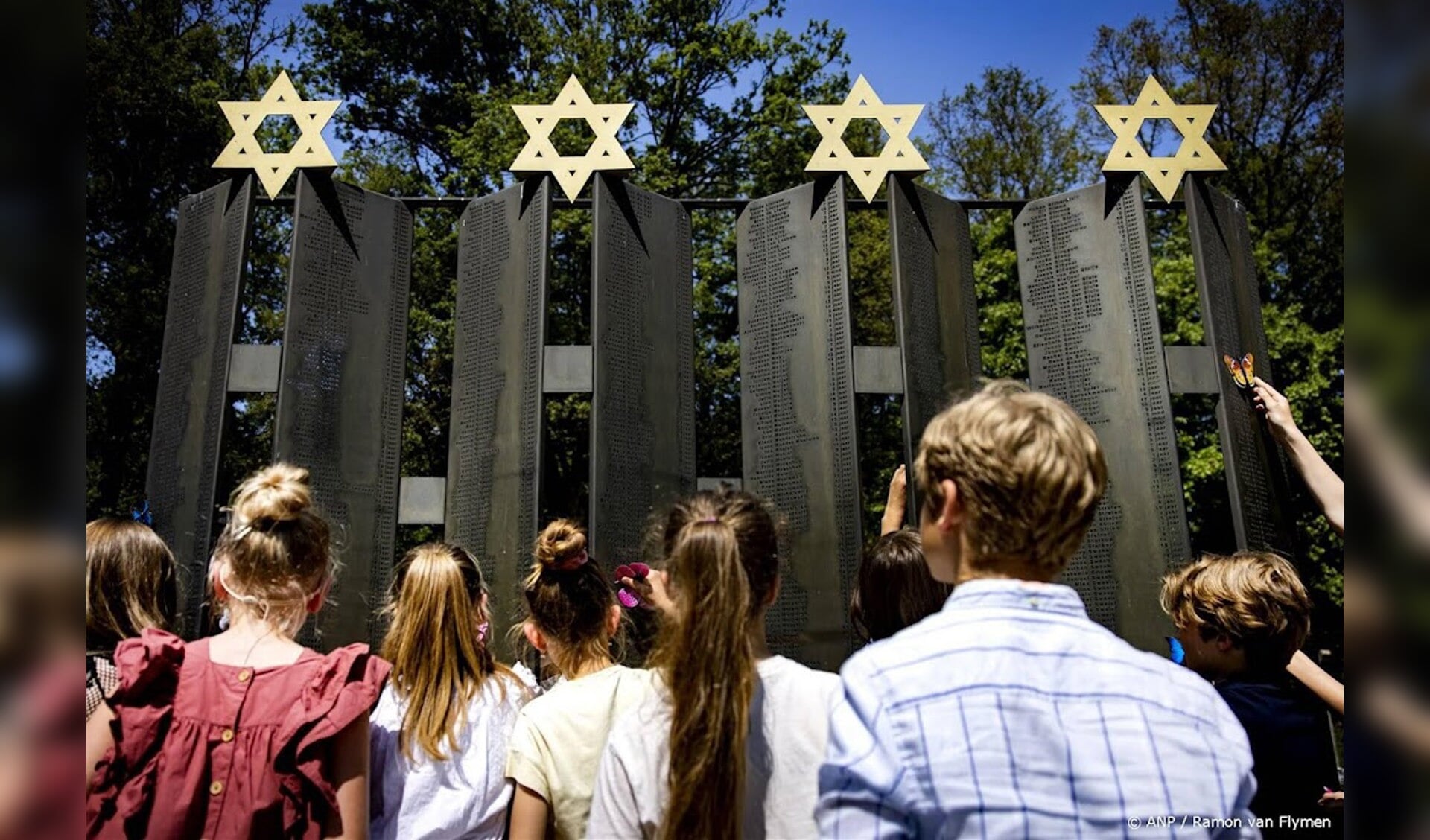 Kindertransporten Vanuit Kamp Vught Herdacht Nederlands Dagblad De