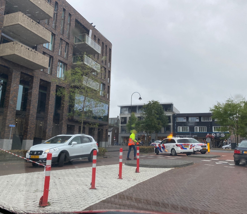 Vrouw Zwaargewond Na Aanrijding Op Pastoor Spieringsstraat - Oozo.nl