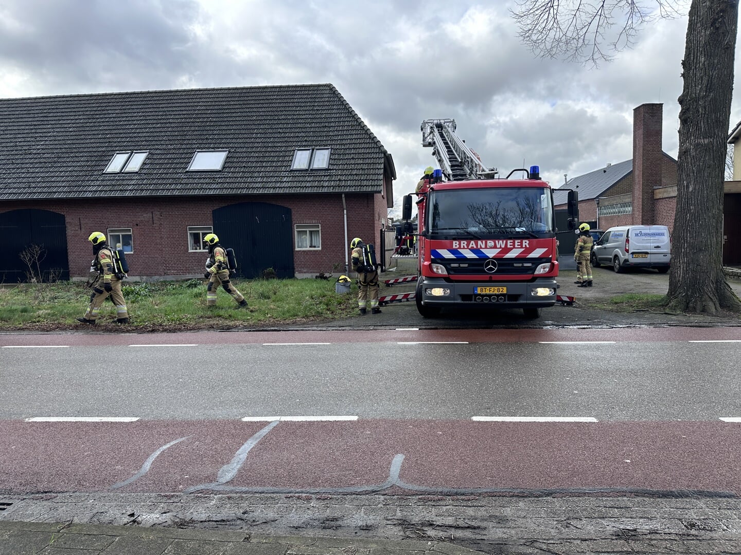 Brandweer Opgeroepen Voor Schoorsteenbrand Aan Dani L De Brouwerstraat