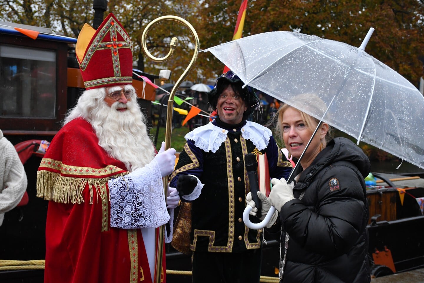 Sinterklaas Komt Aan In De Stromende Regen Fotos Groot Heerenveen