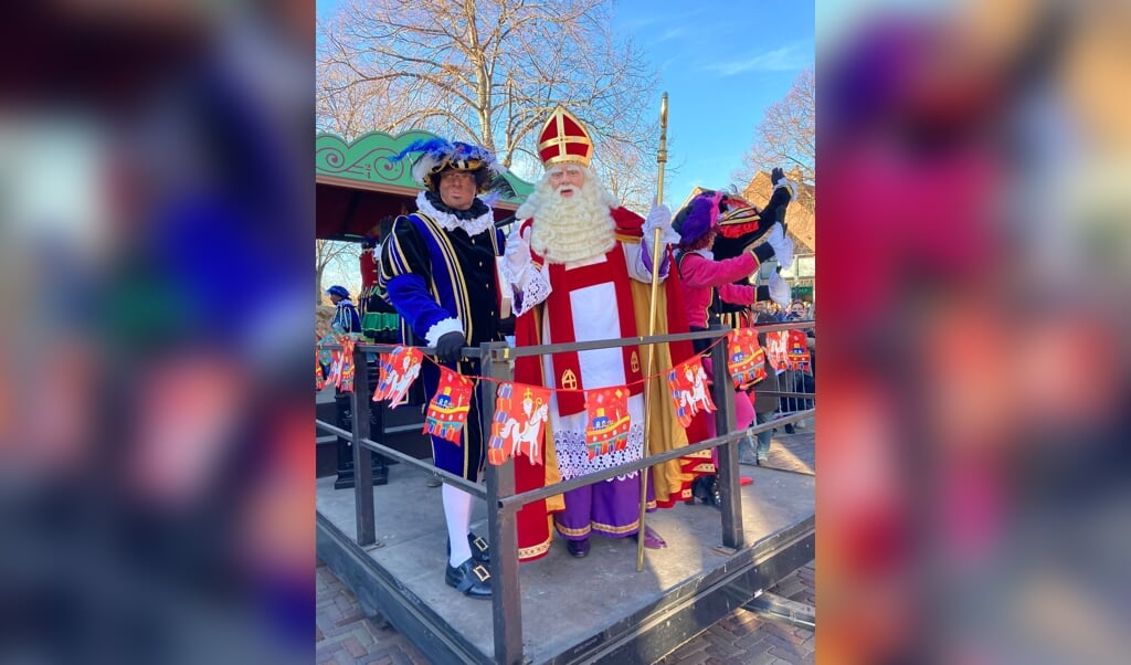 Blije Gezichten Bij Sinterklaasintocht Rijnsburg Al Het Nieuws Uit