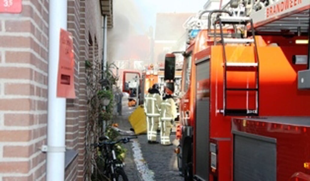 Zwaar gewonde bij grote brand