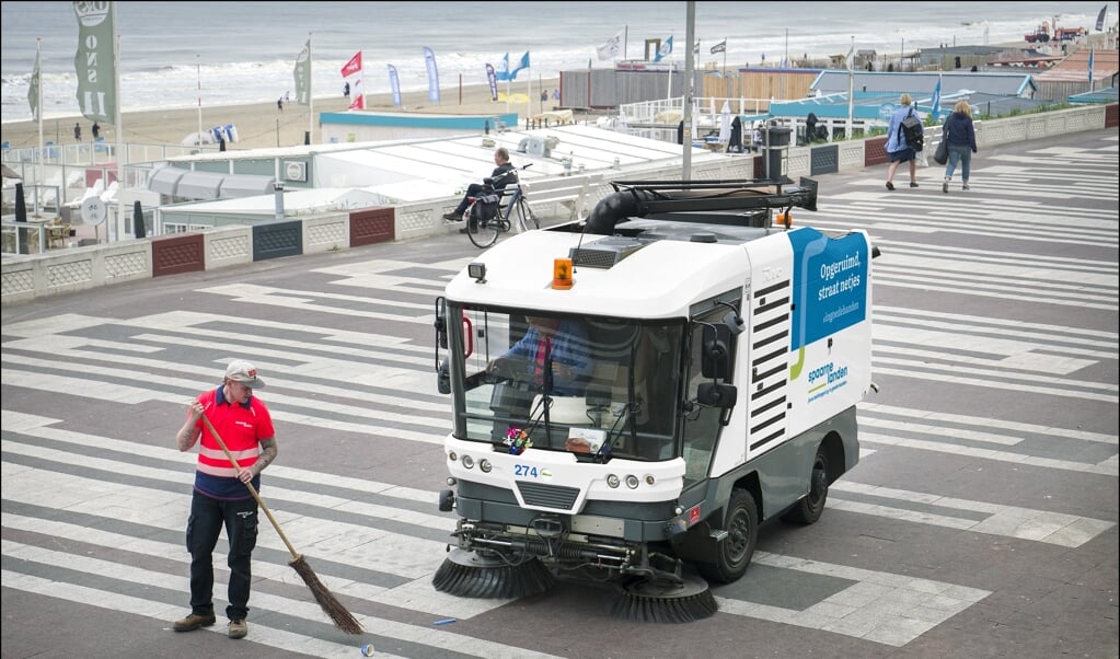 Spaarnelanden verzorgt in Zandvoort de reiniging van de openbare ruimte, waaronder de boulevards