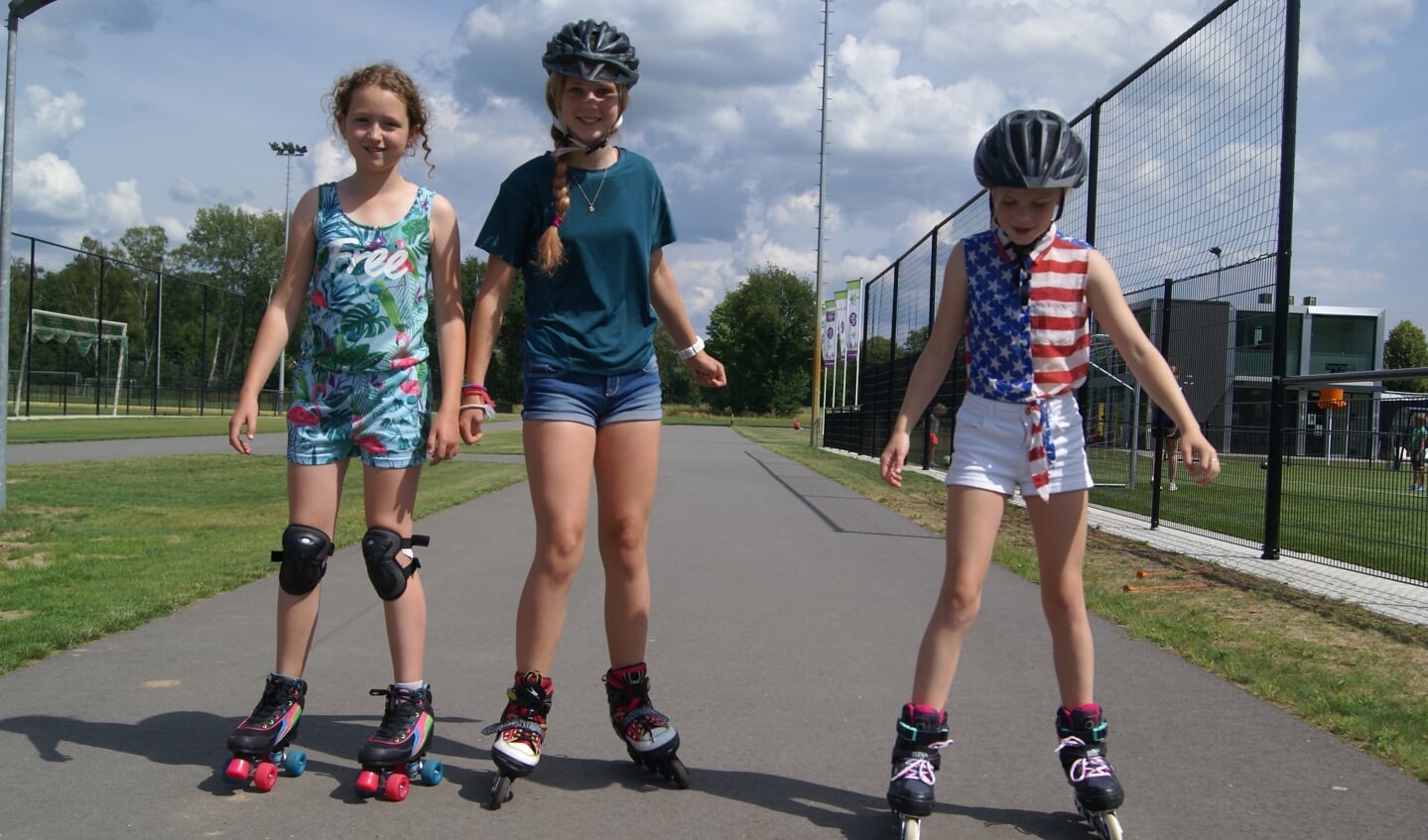 Naast wielrennen, skaten en mountainbiken kunnen de kinderen natuurlijk ook skeeleren op de baan. Foto: Eva Schipper