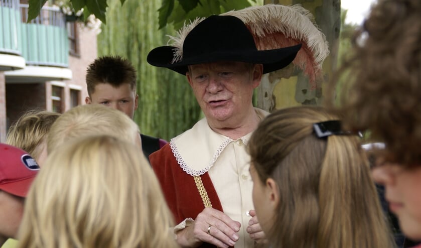 Prins Frederik Henderik laat je de mooiste plekjes van de vestingstad zien. Foto: PR VVV Groenlo