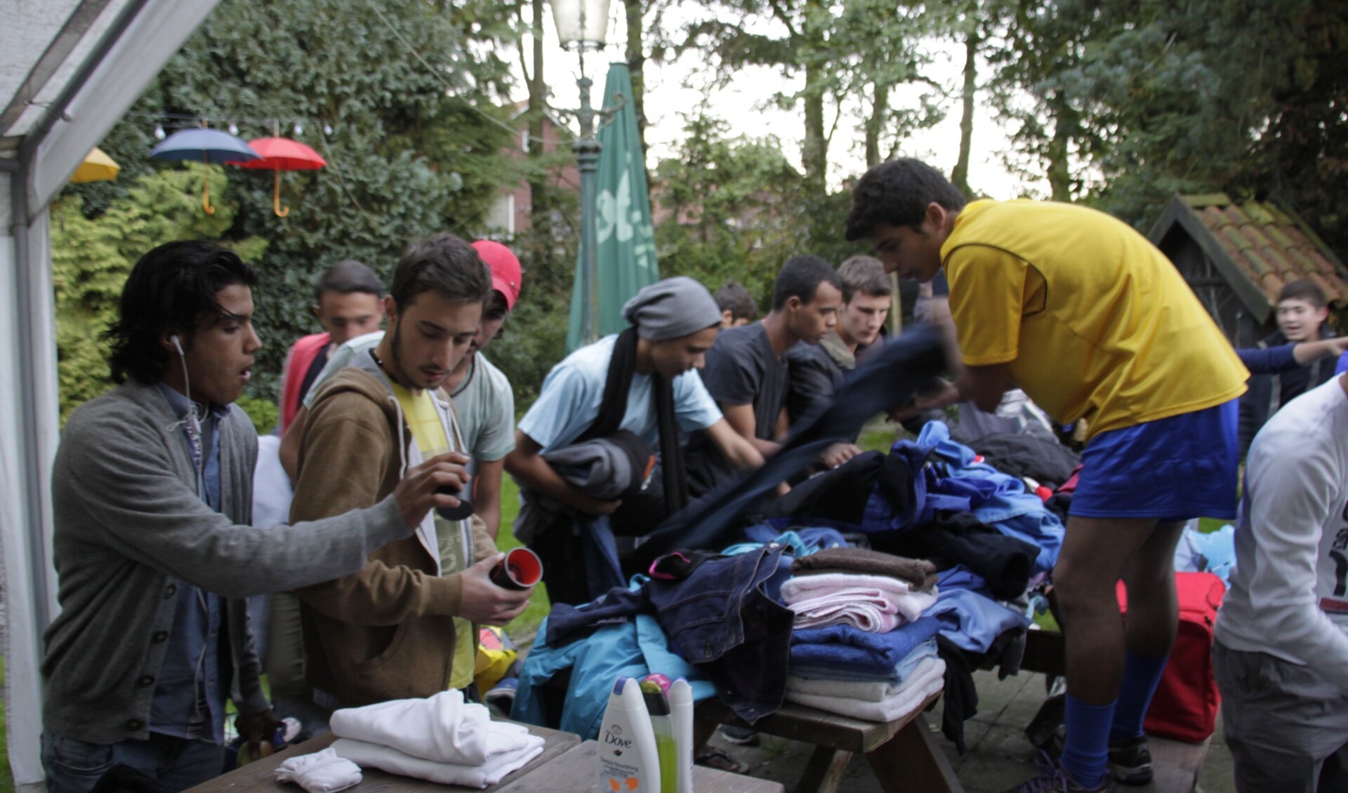 De vluchtelingen worden op allerlei manieren geholpen. Foto: Eveline Zuurbier