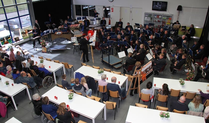Concert van Nieuw Leven bij Achterkamp Bedrijfsopleidingen.