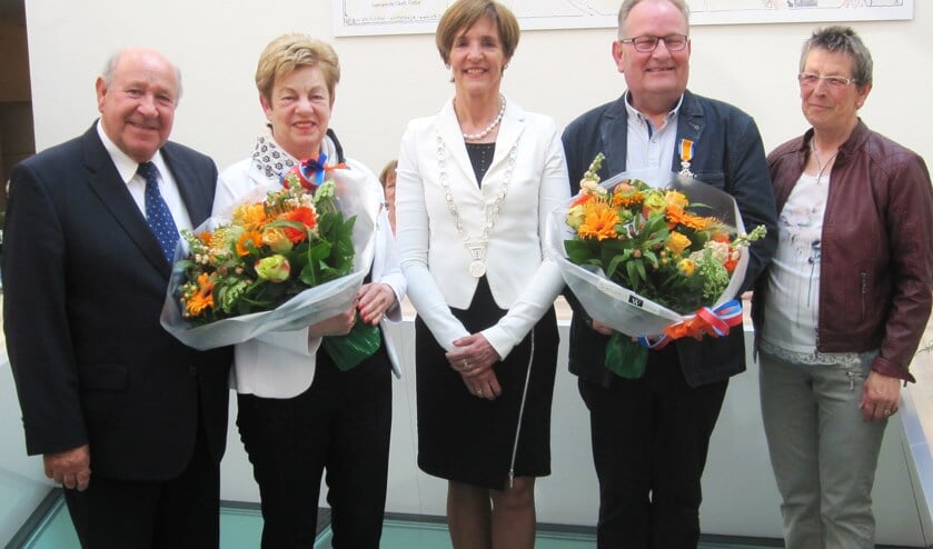 Maria Monasso en André Waalderbos Koninklijk Onderscheiden.