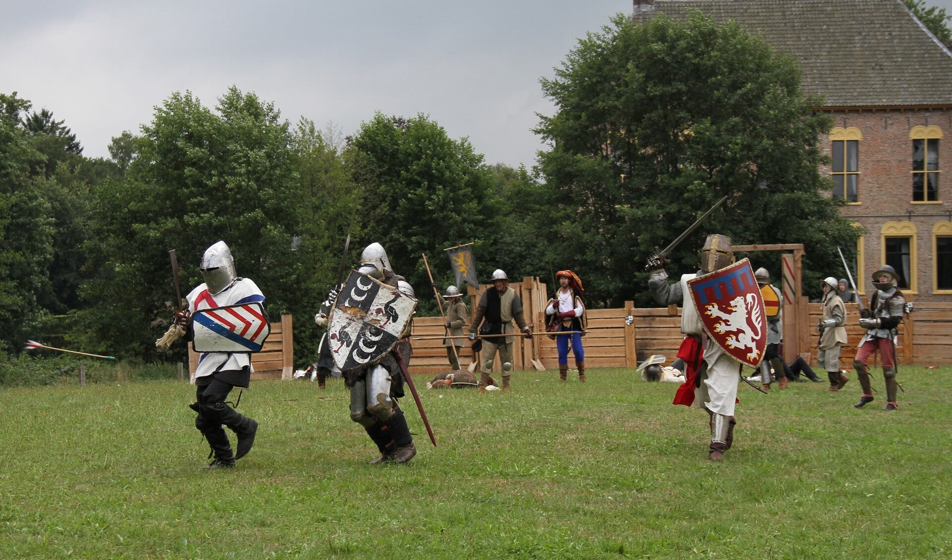 De Middeleeuwse ridderspelen, een waar spektakel om naar te kijken.