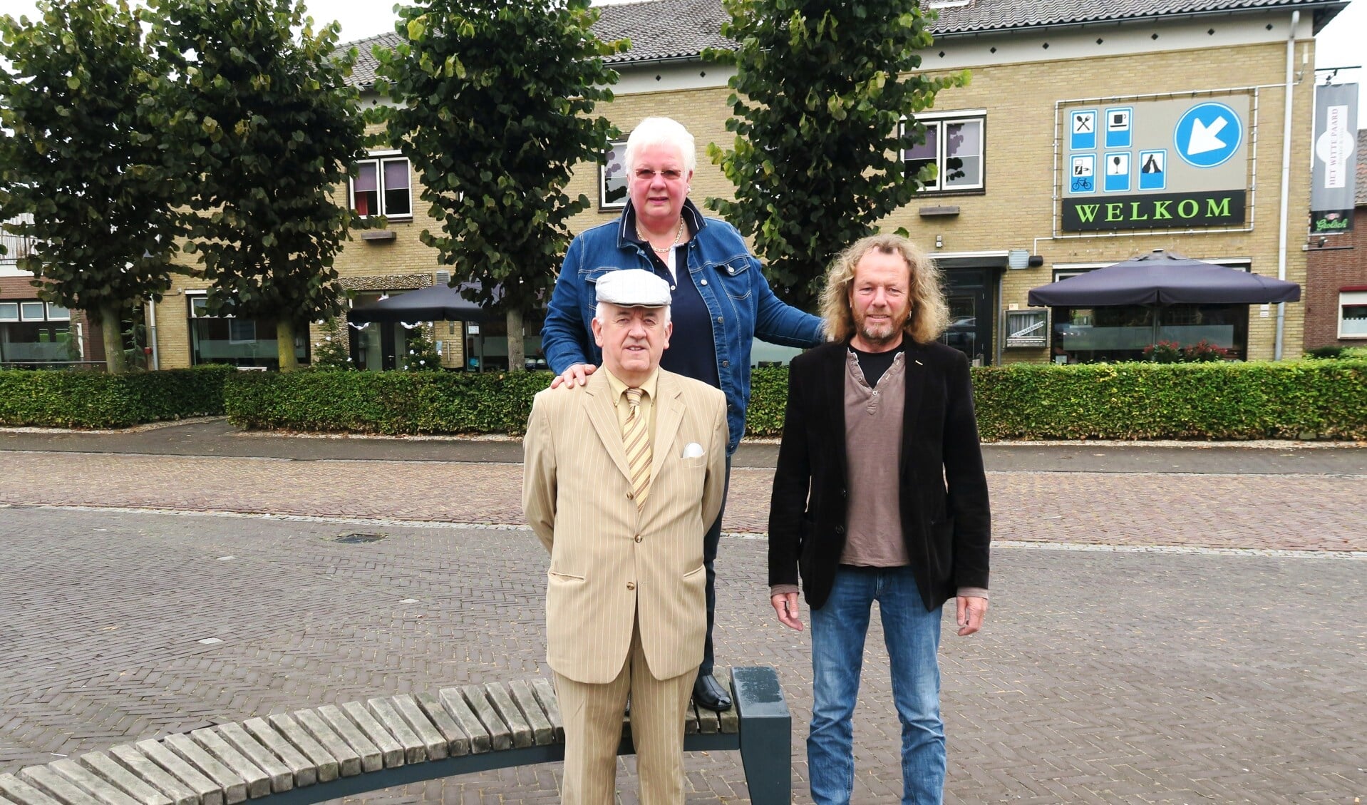 Van links naar rechts Ben Verheij, Lucia Beerten en Jos Kolkman. Foto: Theo Huijskes