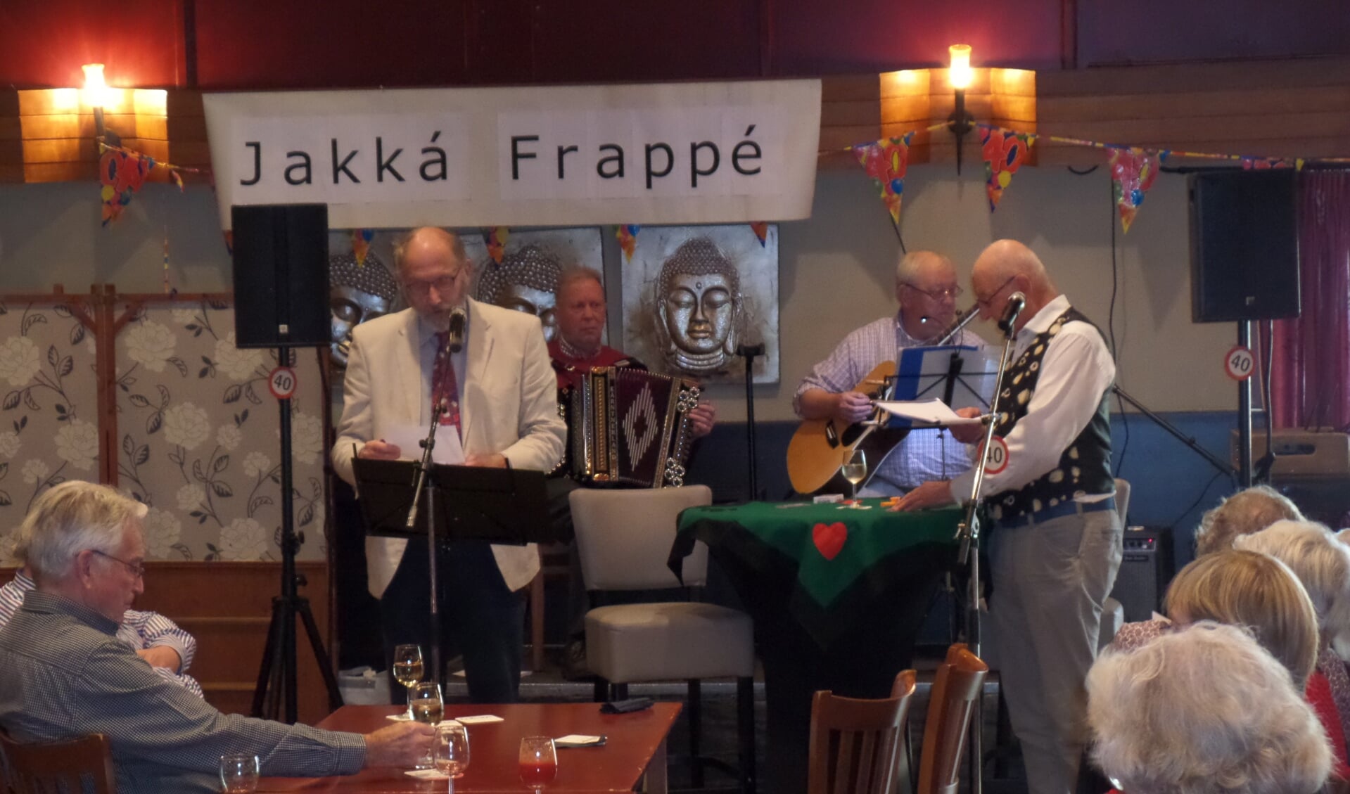 Jakká Frappé op het podium. Foto: PR