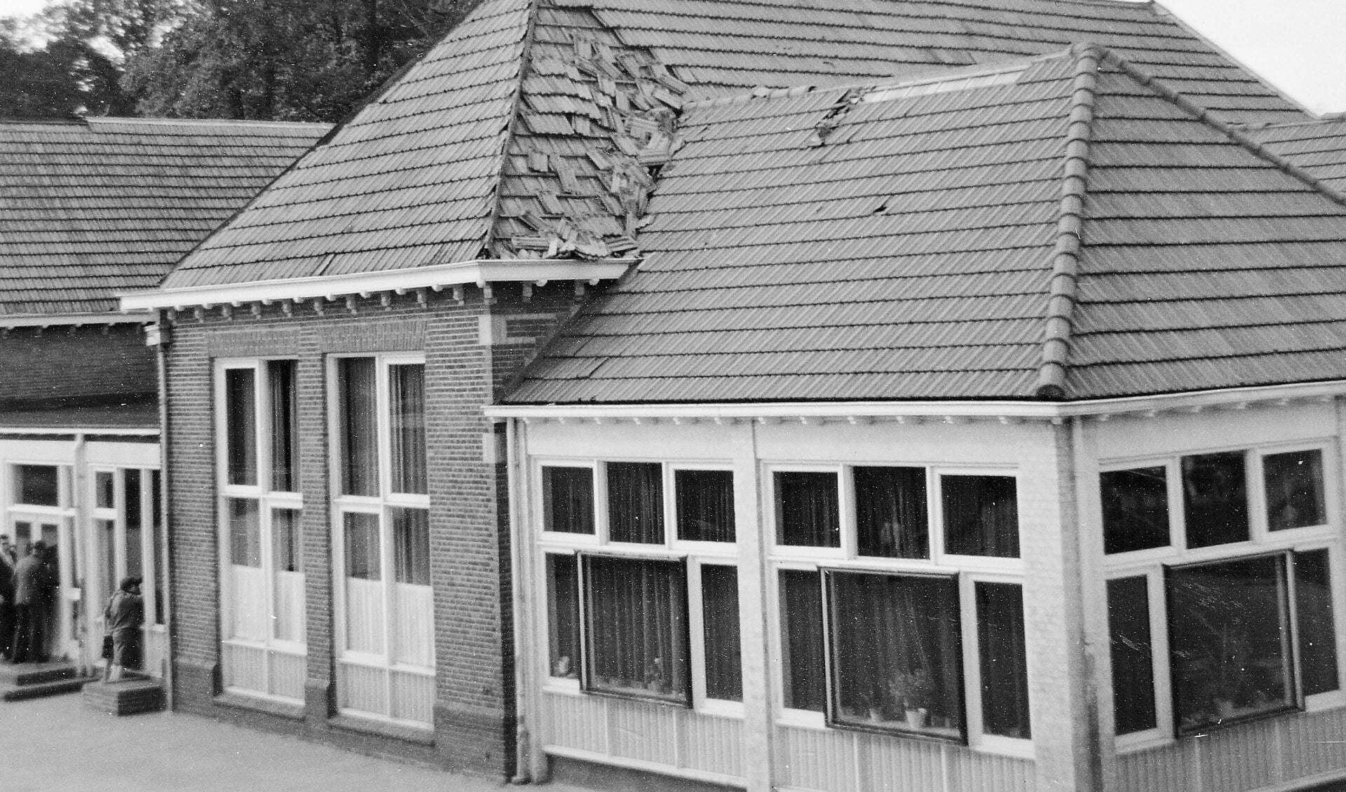 De schade aan de Grolse basisschool St. Canisius in 1966. Foto: PR