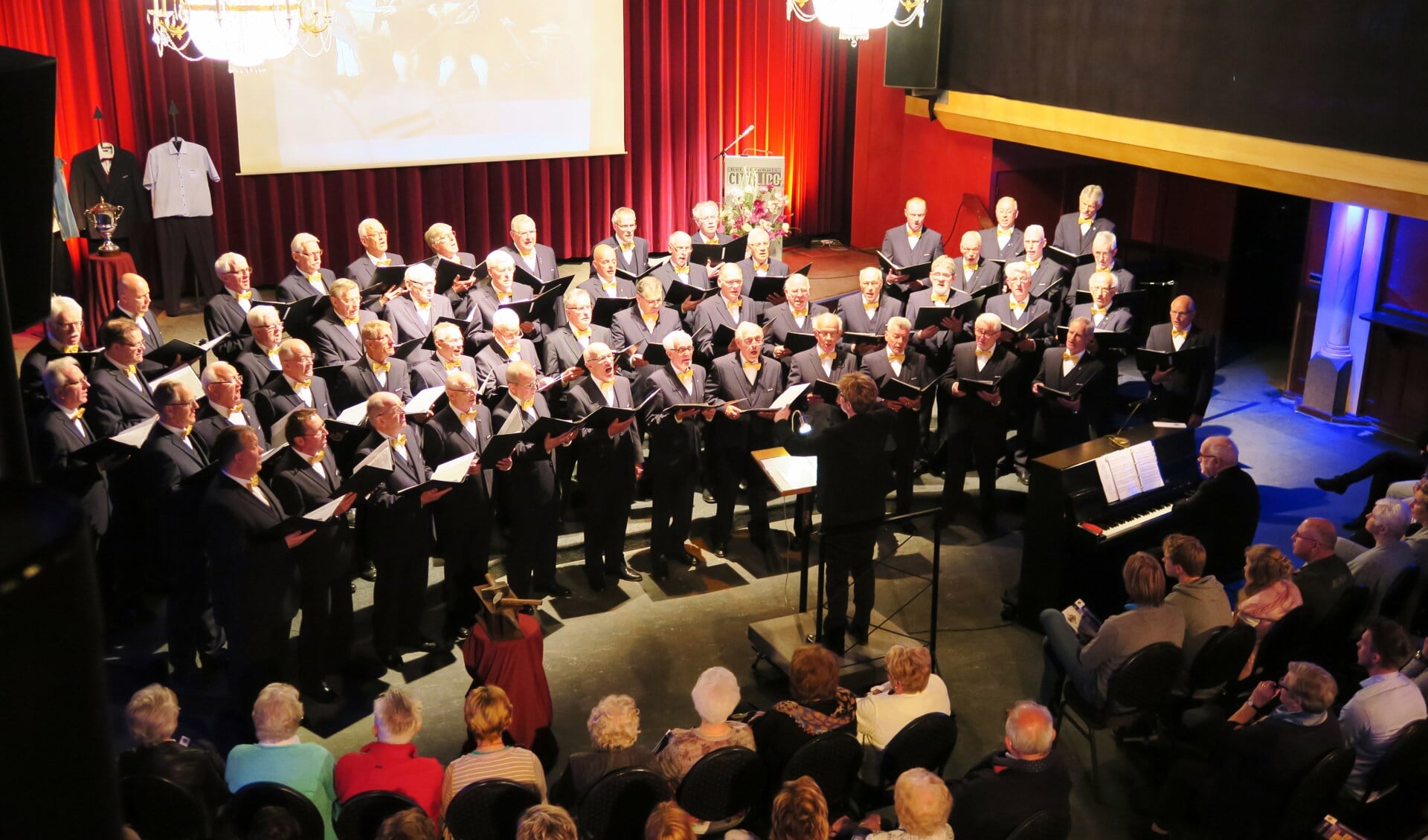 Het jubileumconcert van de 70-jarige zangvereniging Inter Nos. Foto: Theo Huijskes