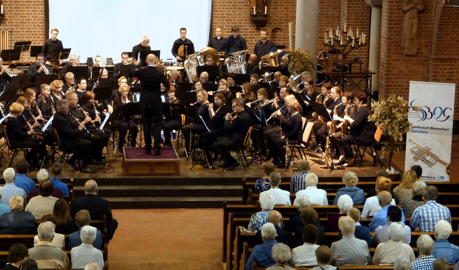 Symfonisch Blaasorkest Gaanderen tijdens een concert in de  Augustinuskerk. Foto: PR