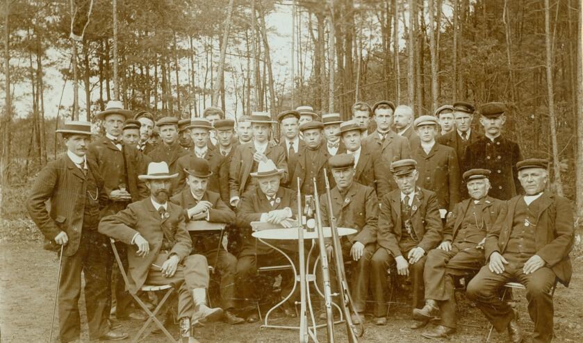 Er zijn veel vragen over diverse (onbekende) foto's uit de voormalige gemeente Gorssel. Foto: PR
