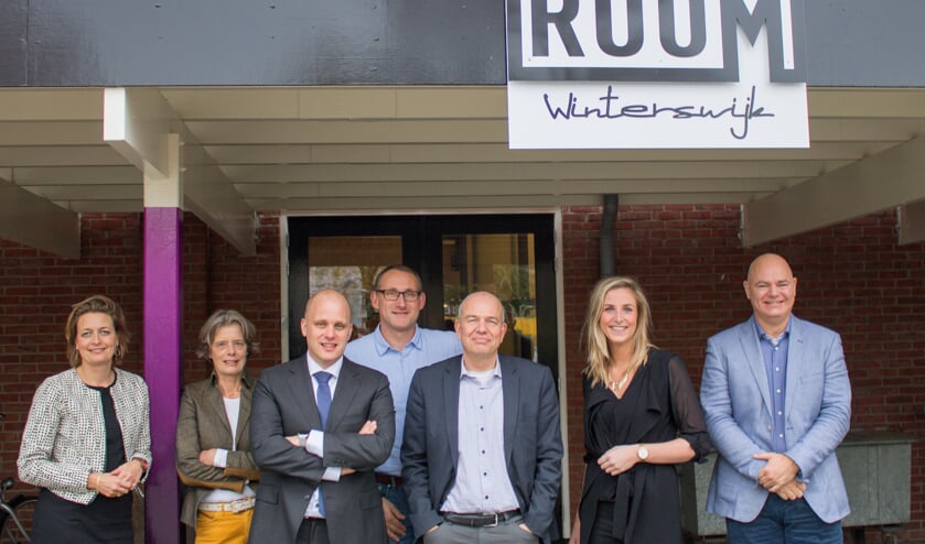 Van links naar rechts: Ilse Saris, Marry Keur, Joris Bengevoord, Gert-Jan te Gronde, Wim Aalderink, Lisanne Halleriet en Rik Gommers. Foto: Bram Beckmans