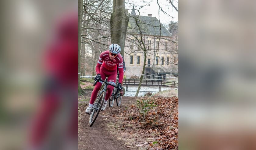 Maurits Lammertink eerste in de Kasteelcross. categorie elite/beloften. Foto: Ronny Wormgoor
