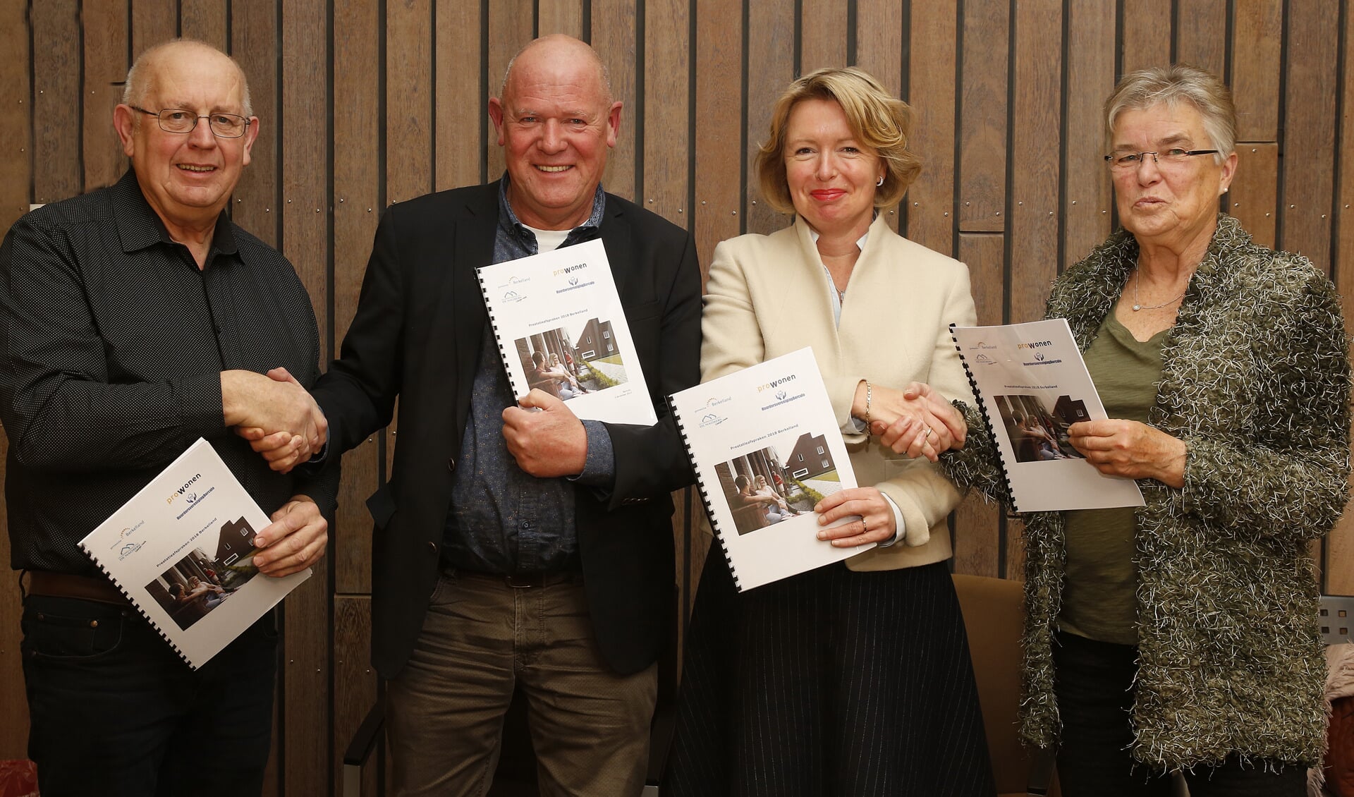 Van links naar rechts: Erwin Wolfs, Henk Meulenkamp, Patricia Hoytink-Roubos en Nardy Cupers. Foto: Hans Prinsen