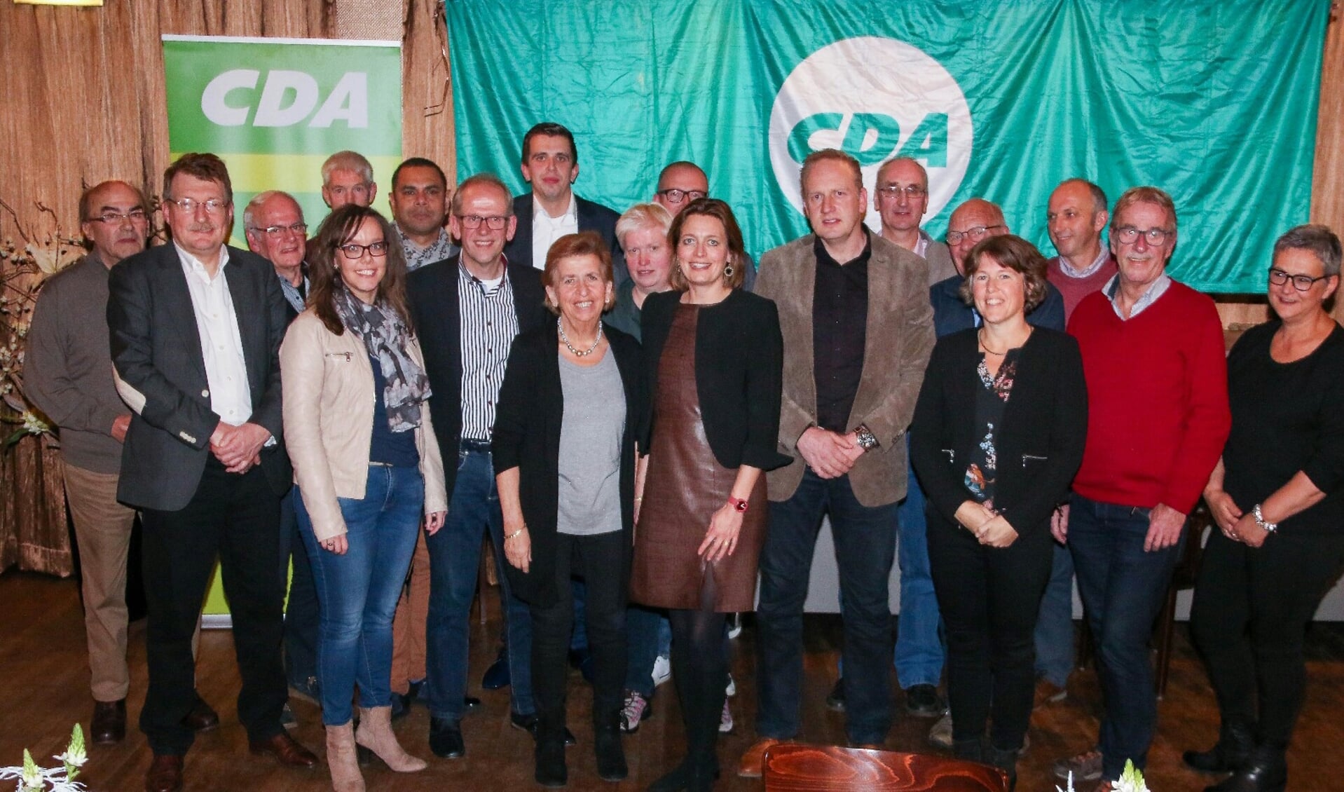 Een groot deel van de CDA-kandidaten, met vooraan in het midden lijsttrekker Ilse Saris. Foto: PR