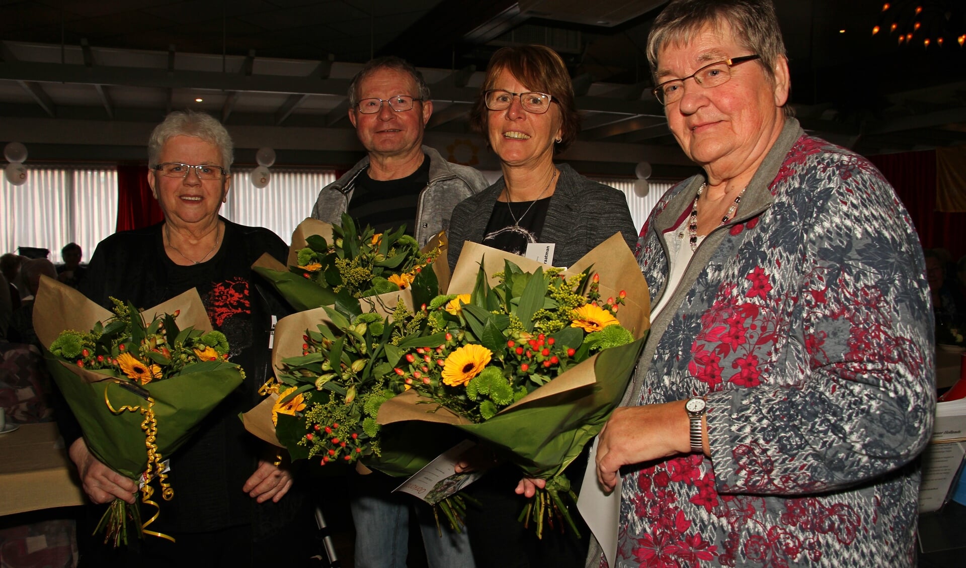 Jubilarissen  van de Zonnebloem: Hanny, Theo, Gerda en Bep. Rikie ontbreekt op de foto. Foto: Liesbeth Spaansen
