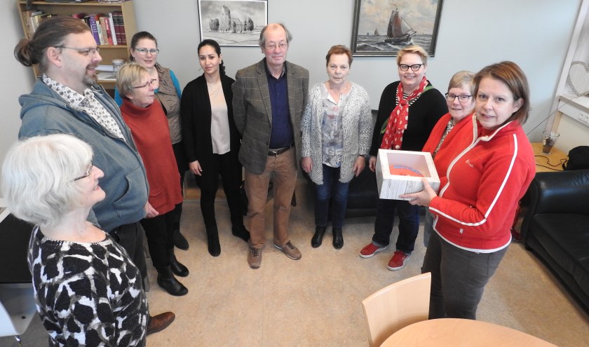 Taart voor vrijwilligers van de Bovenkamer. Foto: PR