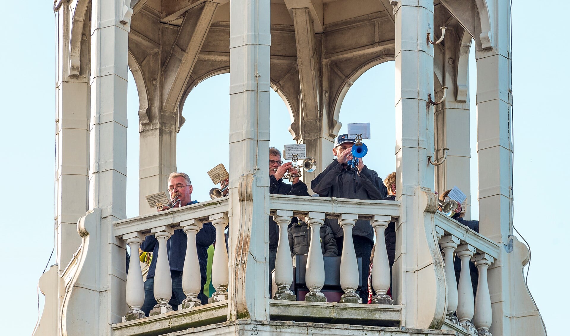 De muzikanten op de Silvoldse toren. Foto: Henk van Raaij