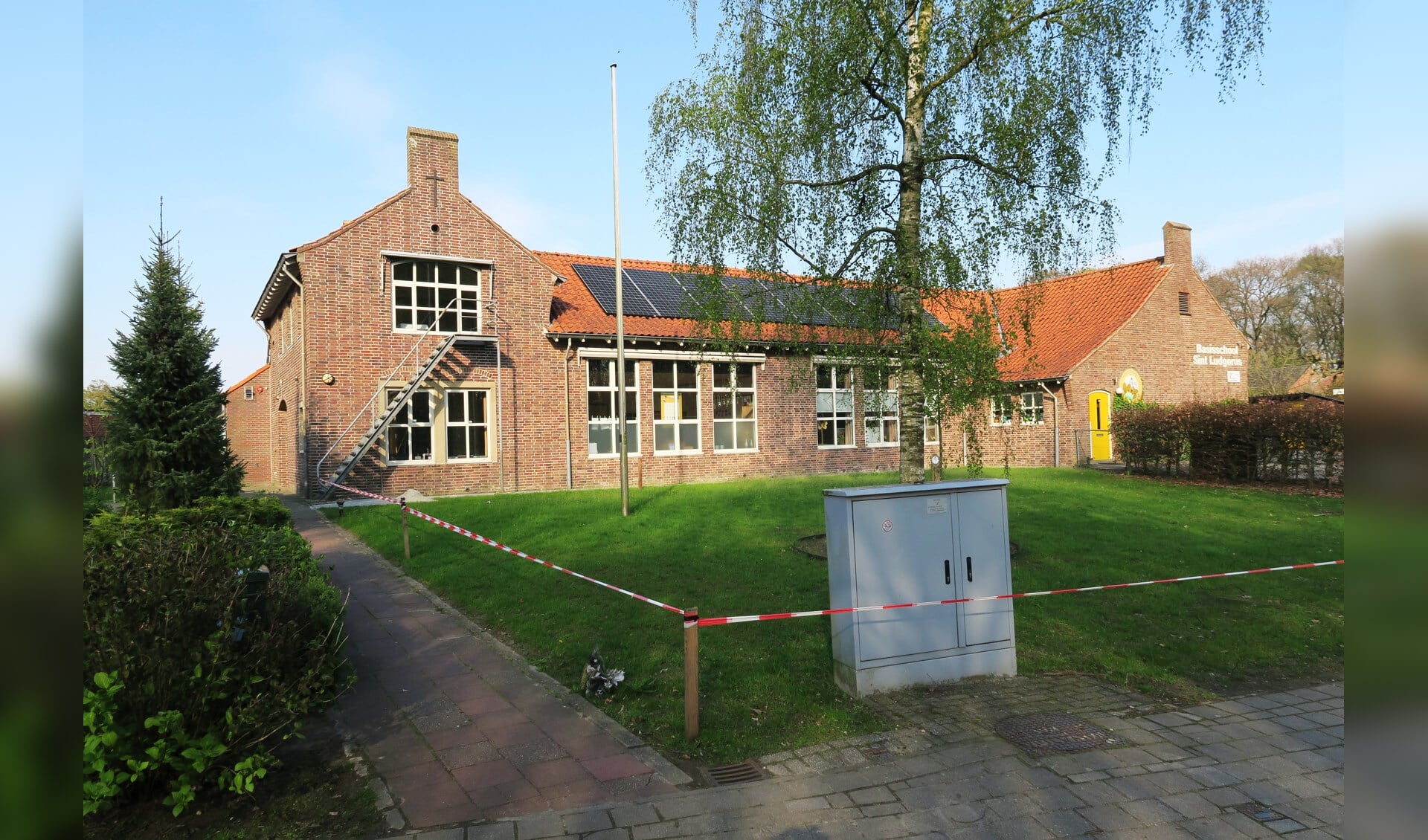 De in 1950 gebouwde Sint Ludgerus basisschool in Zwolle is een goed voorbeeld van de traditionalistische stijl van de Delftse School. Foto: Theo Huijskes