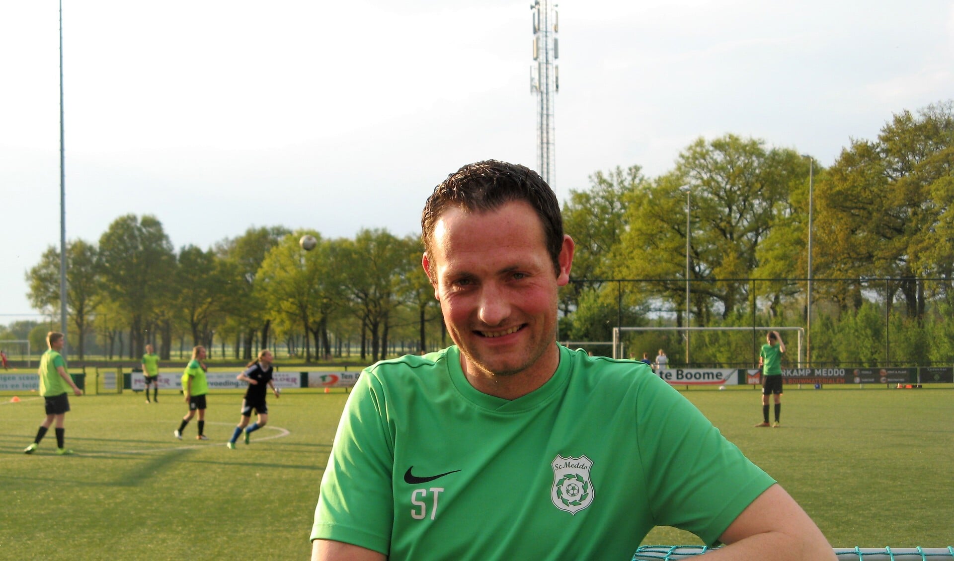 Sander Tiggeloven op het hoofdveld van sportpark 't Konder, het onderkomen van Sportclub Meddo. Foto: Bart Kraan  