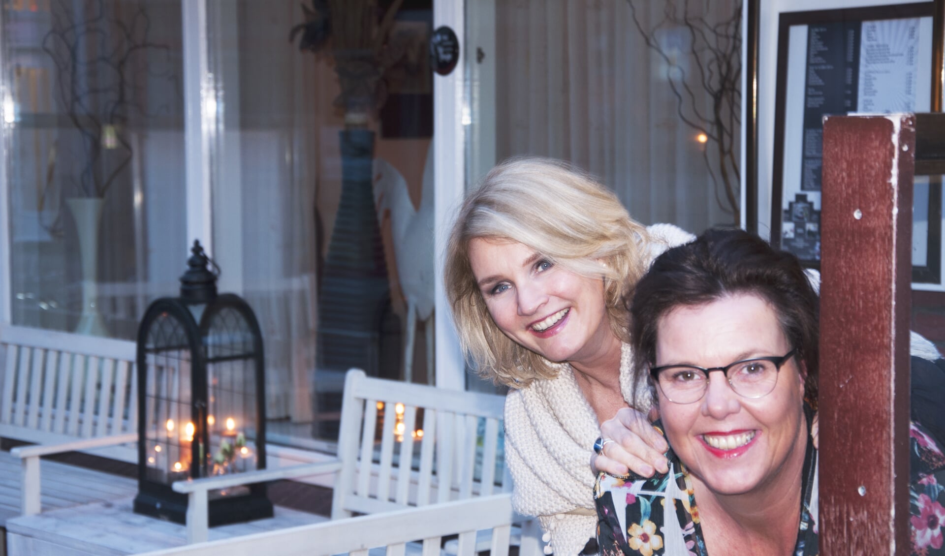 Getty Schepers (L) DatingOost en Angelique Goossen (Brasserie1888) houden singlescafé. Foto: PR 
