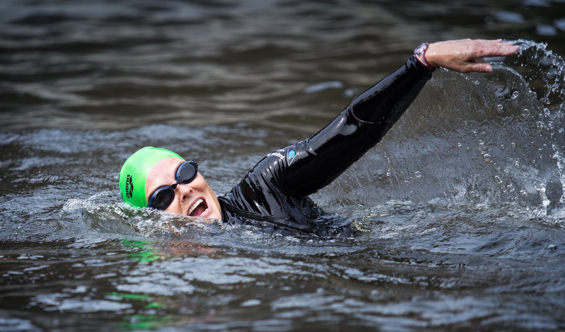 Een zwemmer in actie bij Open Water Weekend. Foto: PR