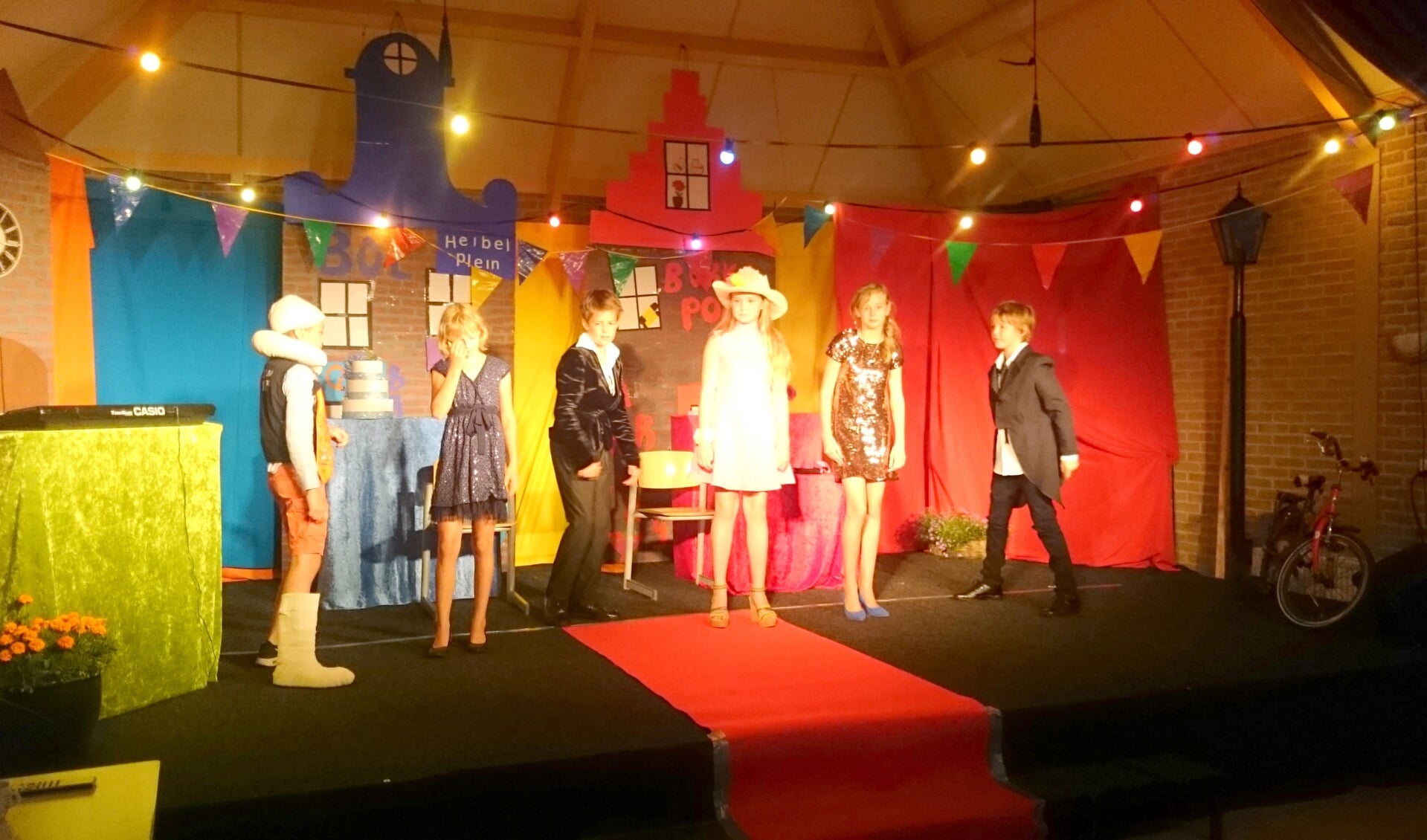 Een scène uit de musical, opgevoerd door OBS Markvelde. Foto: PR