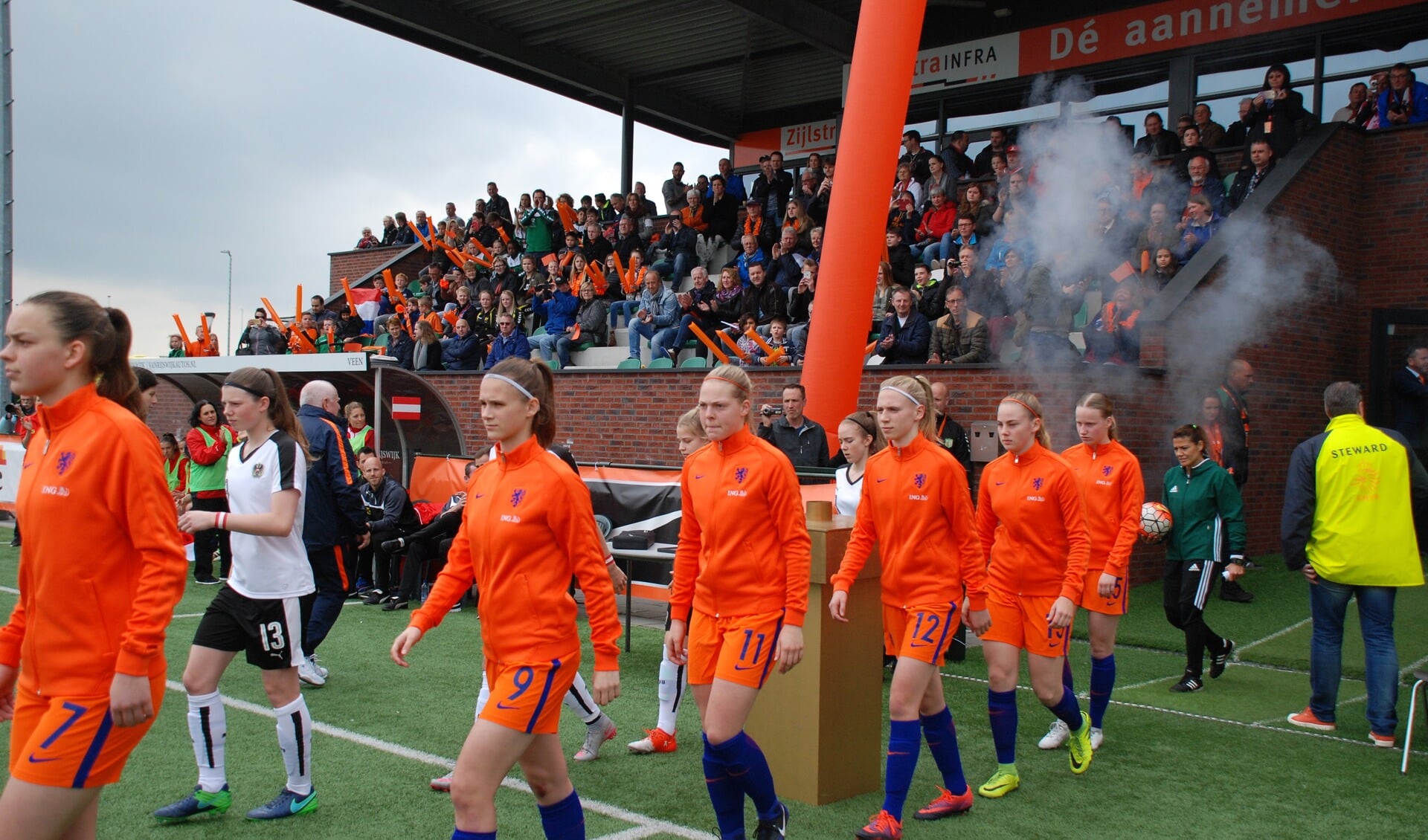 Lieske Carleer met nummer 12, via FC Trias en FC Twente naar Oranje onder 17. Foto: PR