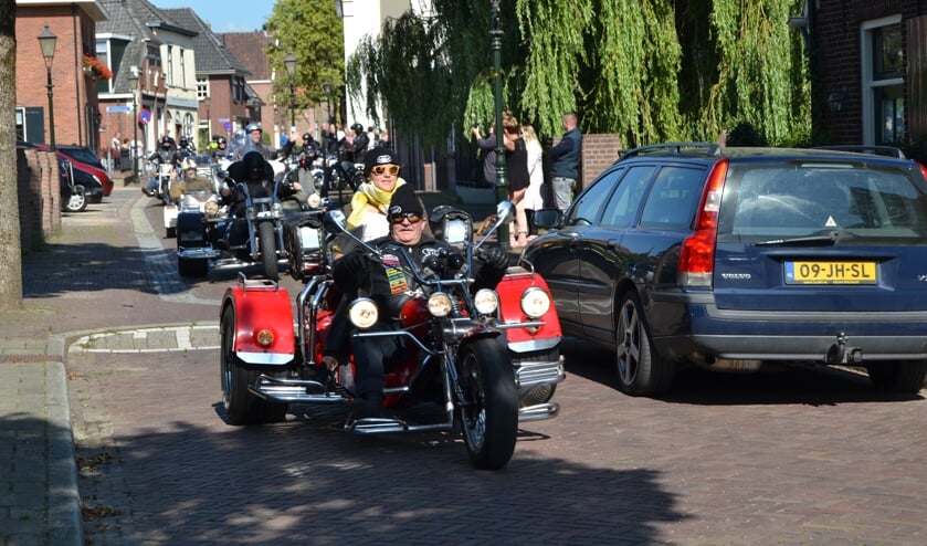BMC hield vorig jaar een toertocht met ouderen als passagier; dat is een voorbeeld van een activiteit die het GGDF zou kunnen steunen, Foto: Archief Achterhoek Nieuws - Karin Stronks