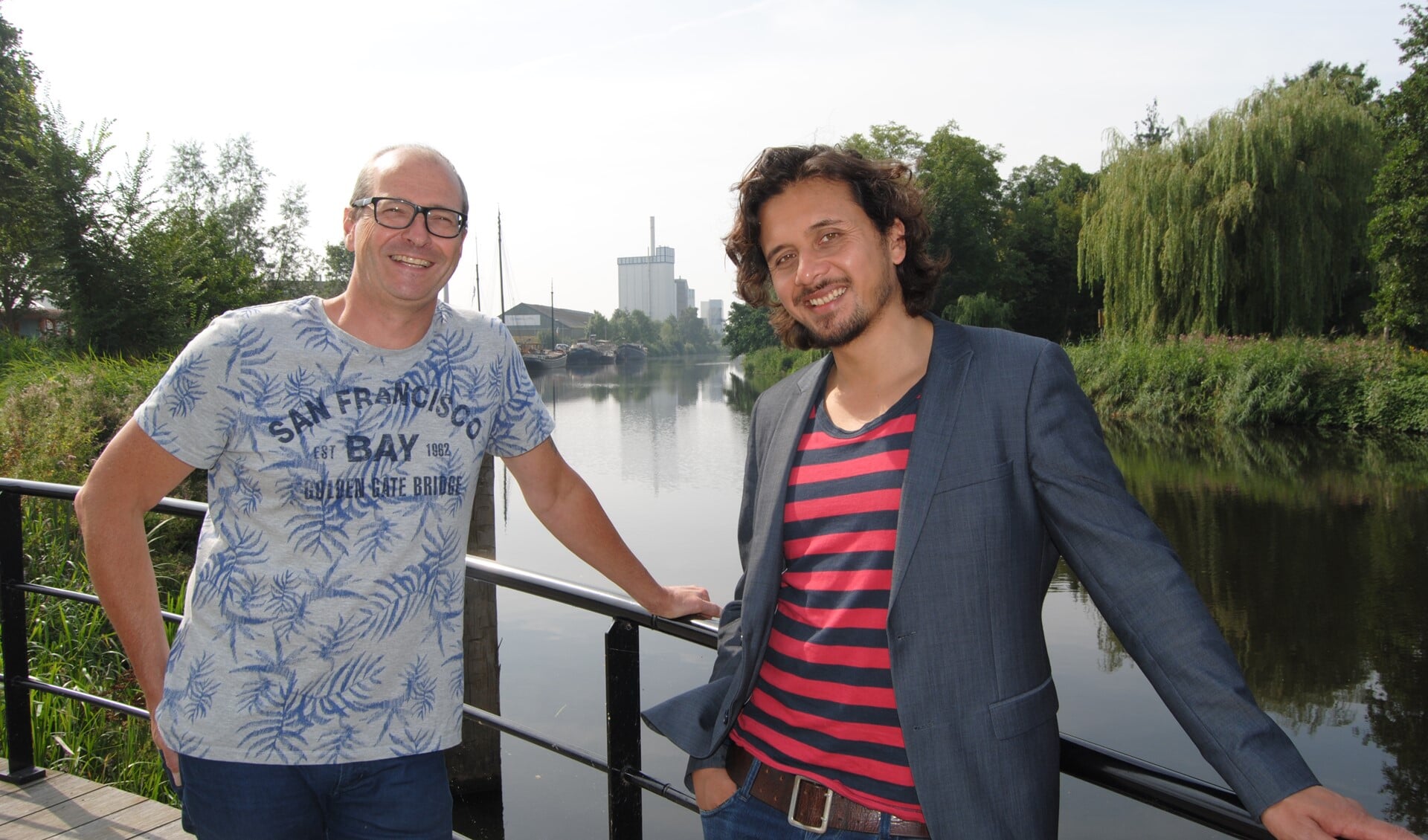 Hans-Peter Helder en Gino van Zolingen (r) bij de plek waar het festival zaterdag plaatsvindt. Foto: Stad Doetinchem