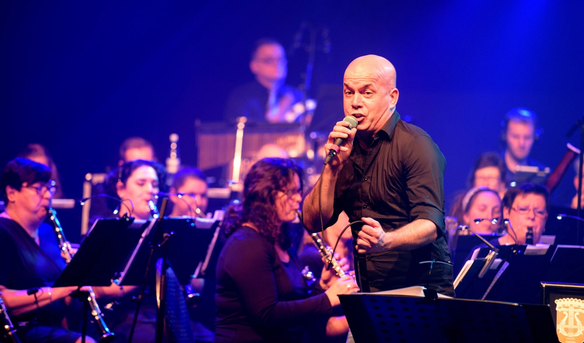 Luc ten Brinck zorgt voor een rockfinale tijdens Corso in Concert. Foto: Rene Moorman