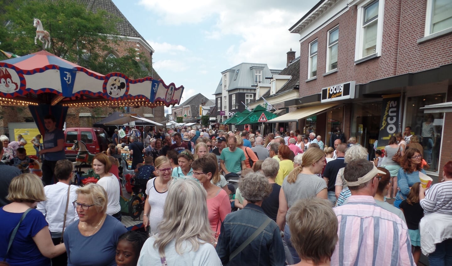 De publieke toeloop was vooral in de middaguren gigantisch. Foto: Jan Hendriksen.