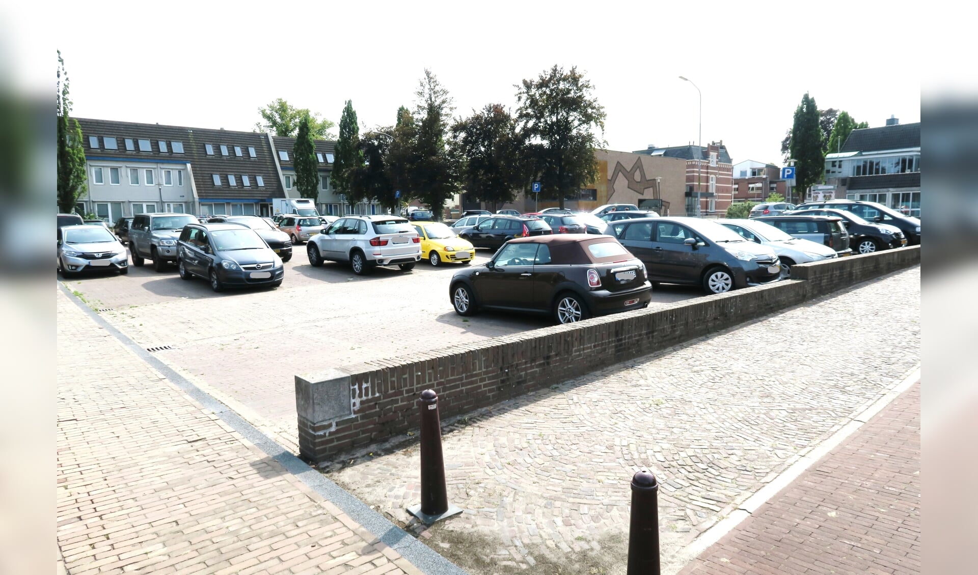 De parkeerplaats aan de Wheme in Groenlo. Foto: archief Achterhoek Nieuws