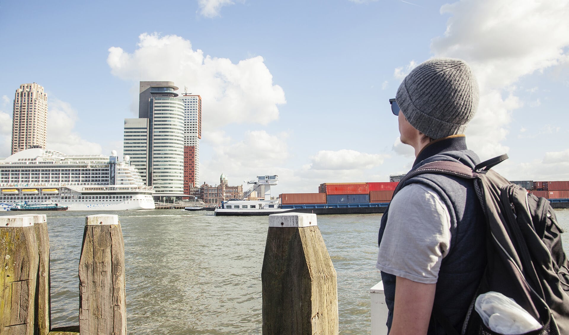 Uitkijken over het water in Rotterdam. Foto: Stockfoto