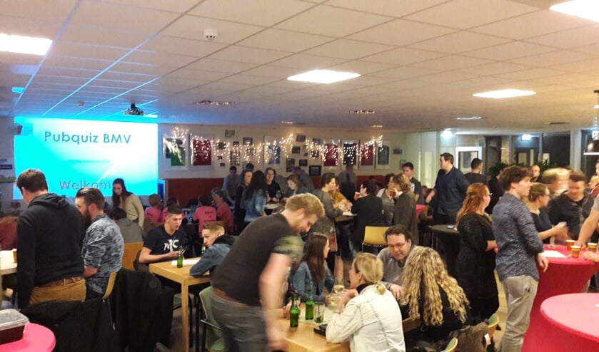 Volle bak in de BMV in Mariënvelde bij de tweede editie van de pubquiz. Foto: PR